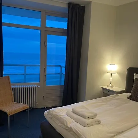 アパート De Steltloper